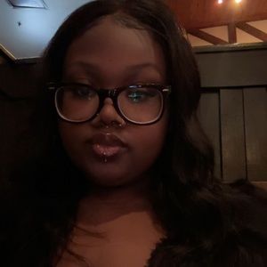 Meet your Posher, Carmen